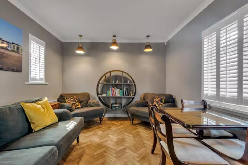 Two Bedroom Private Cottage With Private Parking Just By The Sea Herne Bay Buitenkant foto