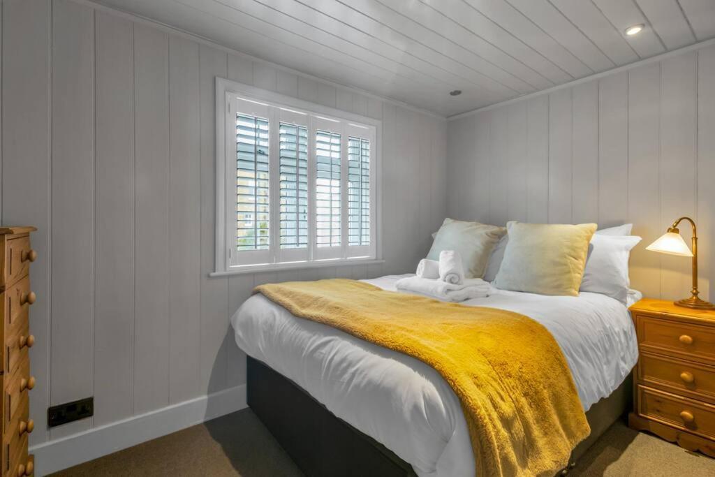 Two Bedroom Private Cottage With Private Parking Just By The Sea Herne Bay Buitenkant foto