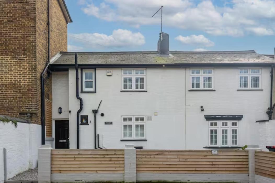 Two Bedroom Private Cottage With Private Parking Just By The Sea Herne Bay Buitenkant foto