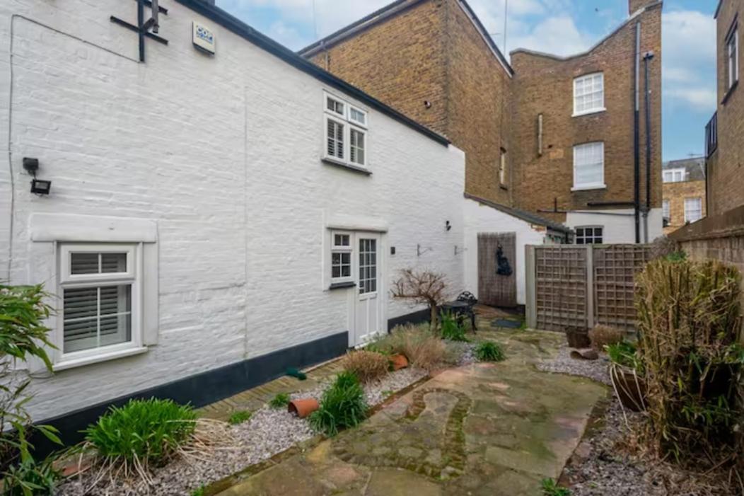 Two Bedroom Private Cottage With Private Parking Just By The Sea Herne Bay Buitenkant foto