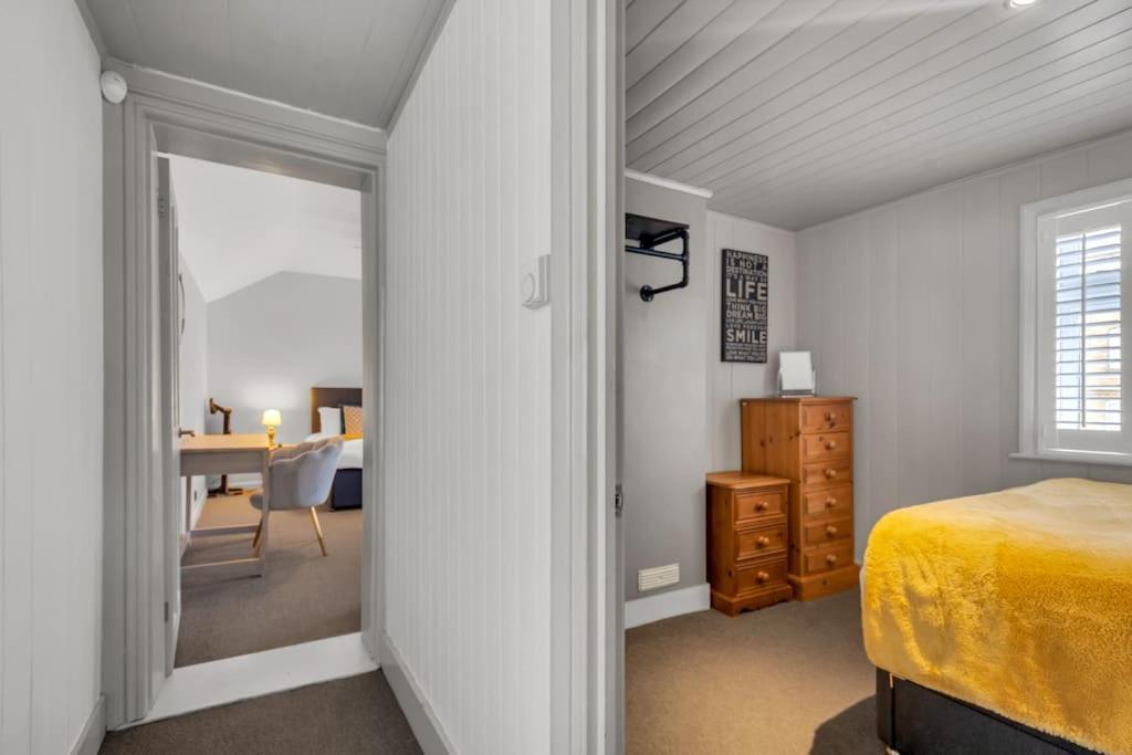 Two Bedroom Private Cottage With Private Parking Just By The Sea Herne Bay Buitenkant foto