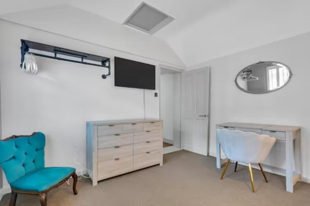 Two Bedroom Private Cottage With Private Parking Just By The Sea Herne Bay Buitenkant foto