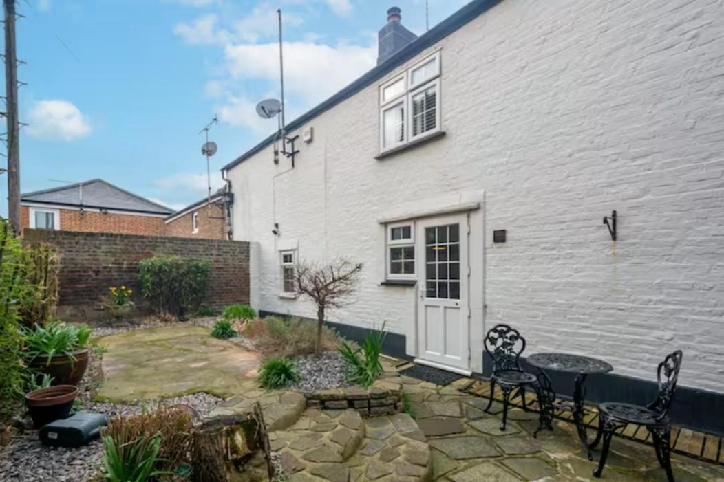 Two Bedroom Private Cottage With Private Parking Just By The Sea Herne Bay Buitenkant foto